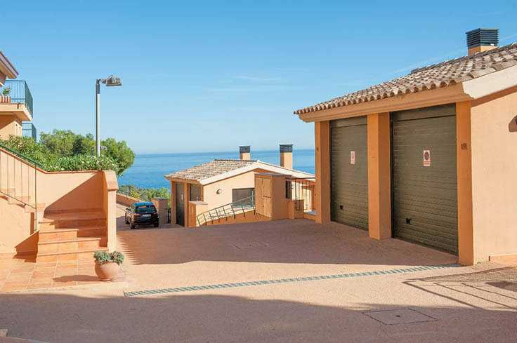Maison jumelée 4 chambres avec Piscine, Vues à la mer et jardin à Begur - Acheter - vendre