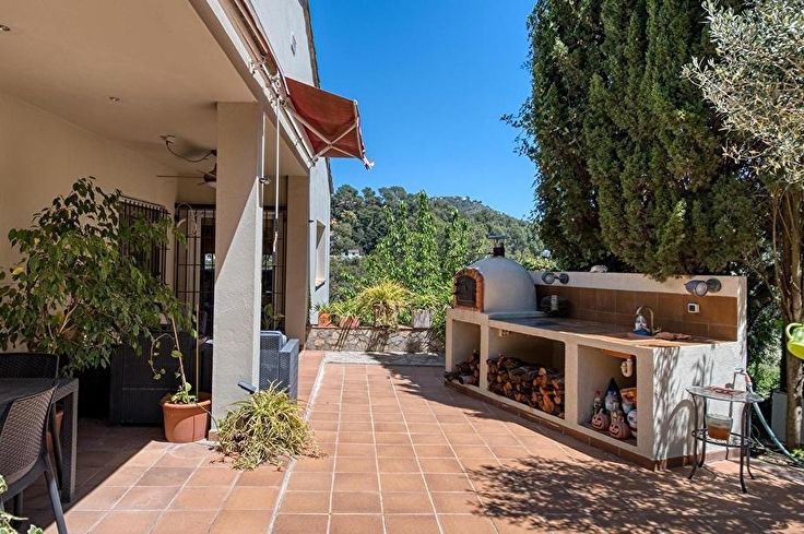 Maison individuelle 5 chambres avec jardin à Begur - Acheter - vendre