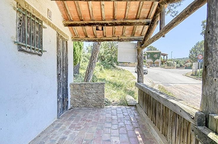 Propriété rustique à Begur - Acheter - vendre