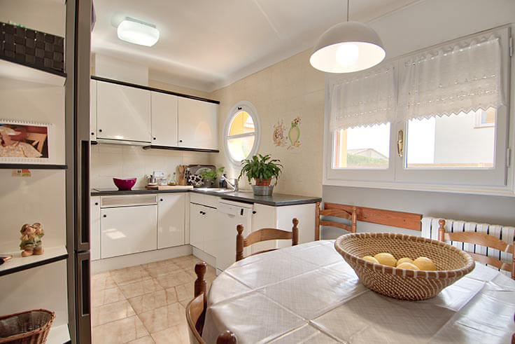 Maison individuelle 4 chambres avec Parking et jardin à Mont-ras - Acheter - vendre