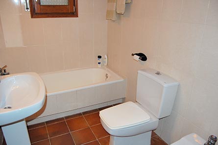 Paired house with Pool and Sea views in Begur - Buy and sell