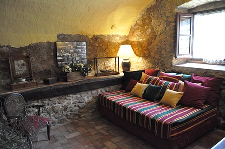 Farmhouse with Pool in VILAUR - Buy and sell