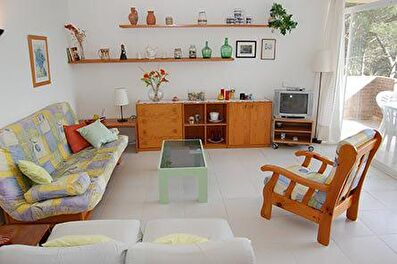 Apartment with Pool, Parking and garden in Tamariu - Rent Seasonal