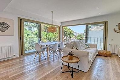 Apartment with Wifi and Parking in Llafranc - Rent Vacation