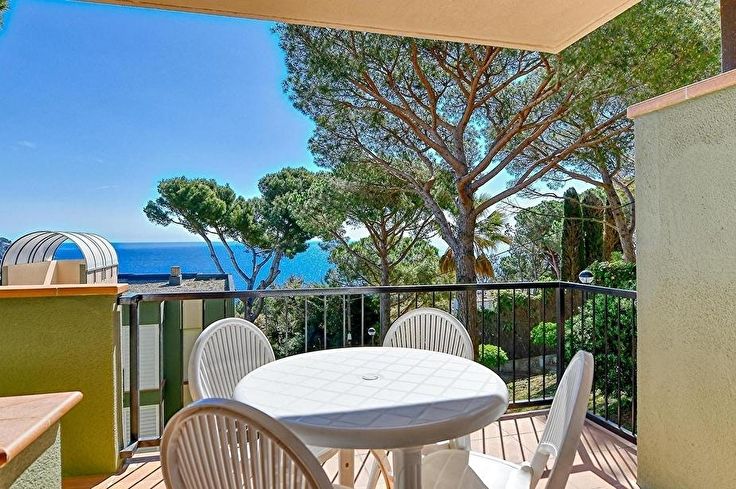 Apartment 3 bedrooms with Pool, Sea views, Air-conditioning, Parking and garden in Calella de Palafrugell - Rent Vacation - Tourist