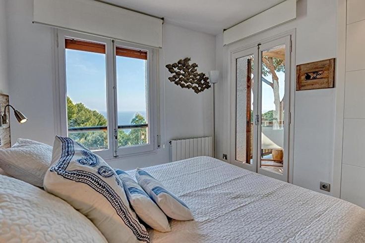 Apartment 2 bedrooms with Pool, Sea views, Wifi, Parking and garden in Calella de Palafrugell - Rent Vacation - Tourist