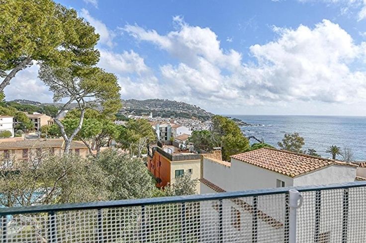 Apartment 2 bedrooms with Pool, Sea views, Wifi, Parking and garden in Calella de Palafrugell - Rent Vacation - Tourist