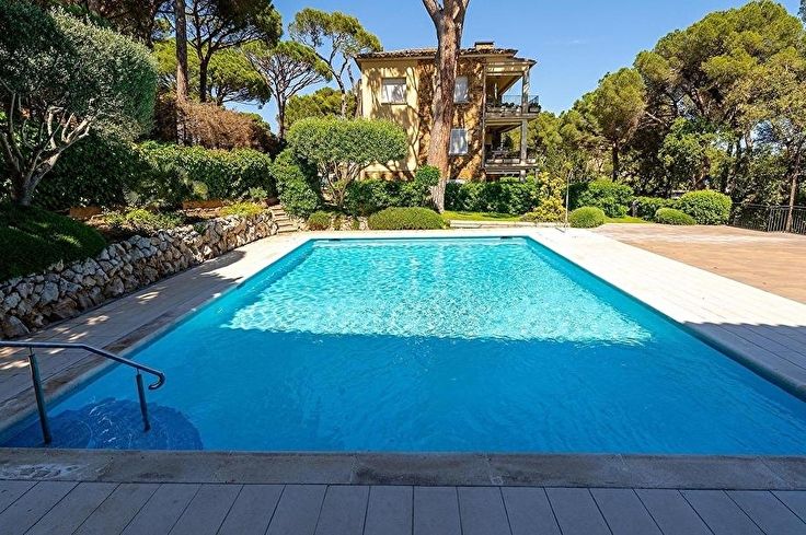 Apartment 4 bedrooms with Pool, Parking, Barbecue and garden in Calella de Palafrugell - Rent Vacation - Tourist