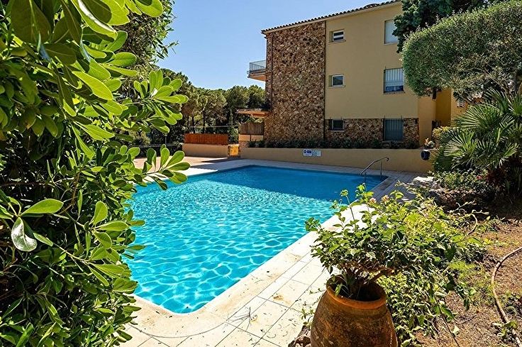 Apartment 4 bedrooms with Pool, Parking, Barbecue and garden in Calella de Palafrugell - Rent Vacation - Tourist