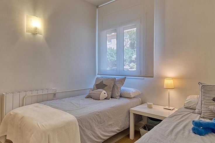 Apartment 2 bedrooms with Pool, Parking and garden in Tamariu - Buy - For sale