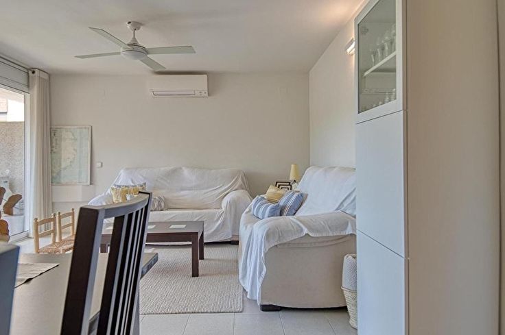 Apartment 2 bedrooms with Pool, Parking and garden in Tamariu - Buy - For sale