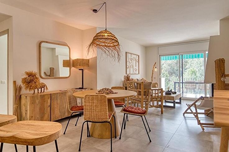 Apartment 4 bedrooms with Pool, Parking and garden in Tamariu - Buy - For sale