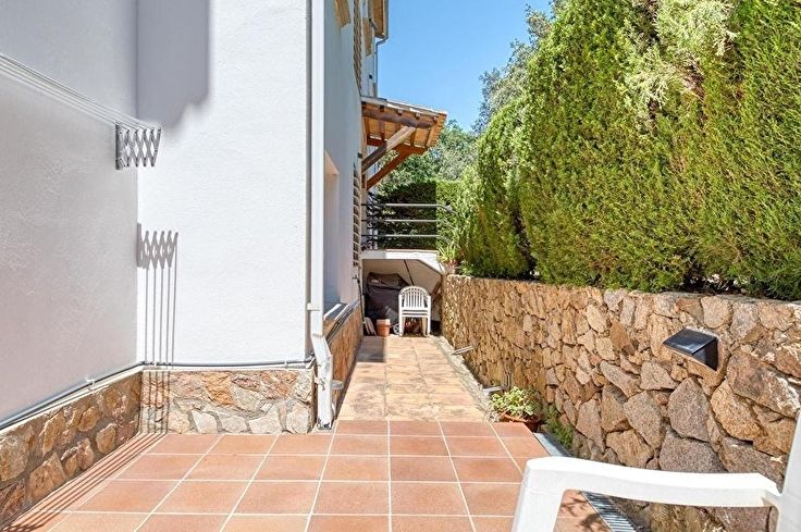 Apartment 3 bedrooms with Pool, Parking and garden in Tamariu - Buy - For sale