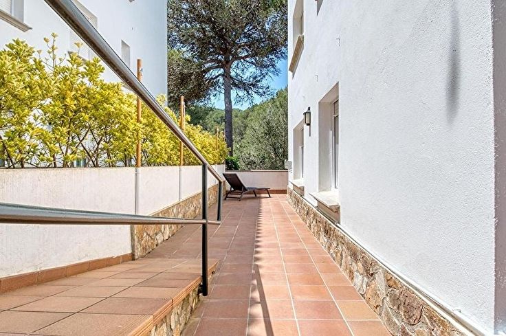 Apartment 3 bedrooms with Pool, Parking and garden in Tamariu - Buy - For sale