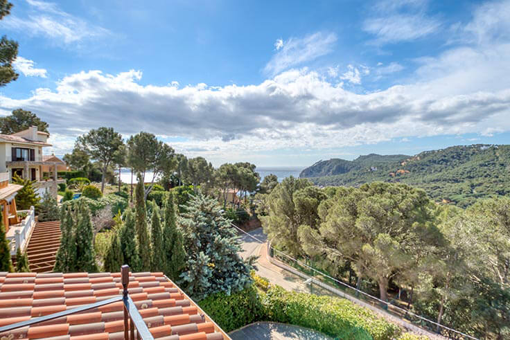 Individual house 5 bedrooms with Pool, Sea views and garden in Tamariu - Buy - For sale