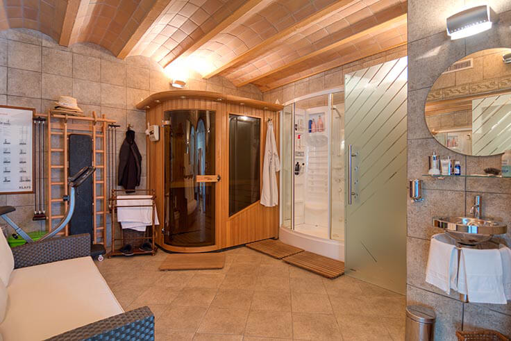 Individual house 5 bedrooms with Pool, Sea views and garden in Tamariu - Buy - For sale