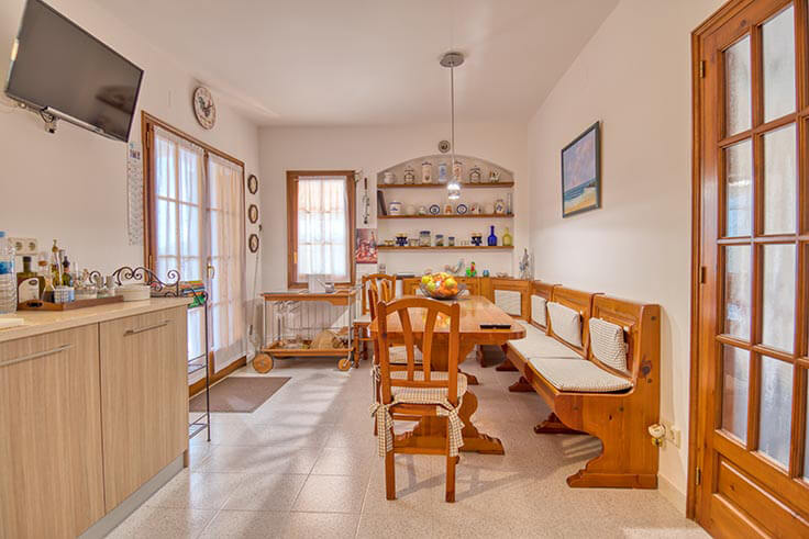 Individual house 5 bedrooms with Pool, Sea views and garden in Tamariu - Buy - For sale