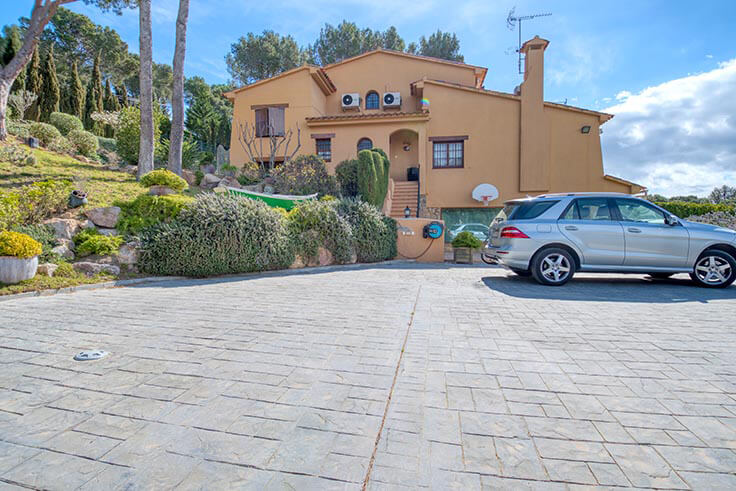 Individual house 5 bedrooms with Pool, Sea views and garden in Tamariu - Buy - For sale