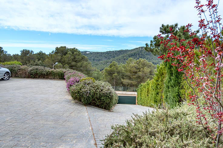 Individual house 5 bedrooms with Pool, Sea views and garden in Tamariu - Buy - For sale