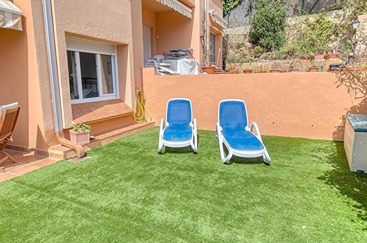 Apartment 2 bedrooms with Pool, Parking and garden in Tamariu - Buy - For sale
