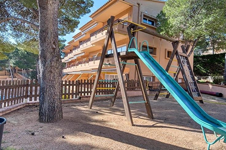 Apartment 2 bedrooms with Pool, Sea views, Parking and garden in Tamariu - Buy - For sale