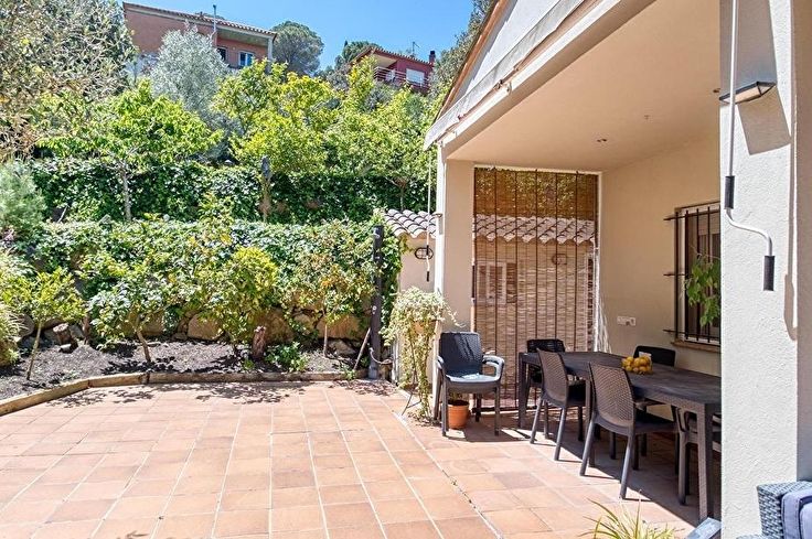 Individual house 5 bedrooms with garden in Begur - Buy - For sale