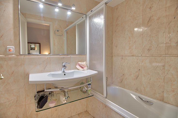 Apartment 4 bedrooms with Pool, Parking and garden in Calella de Palafrugell - Buy - For sale