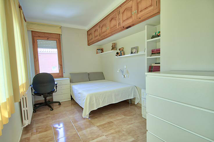 Individual house 4 bedrooms with Parking and garden in Mont-ras - Buy - For sale