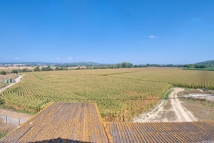 Farmhouse 5 bedrooms with garden in Castell d'Empordà - Buy - For sale