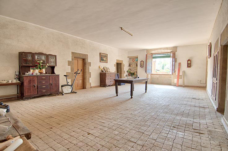 Farmhouse 5 bedrooms with garden in Castell d'Empordà - Buy - For sale