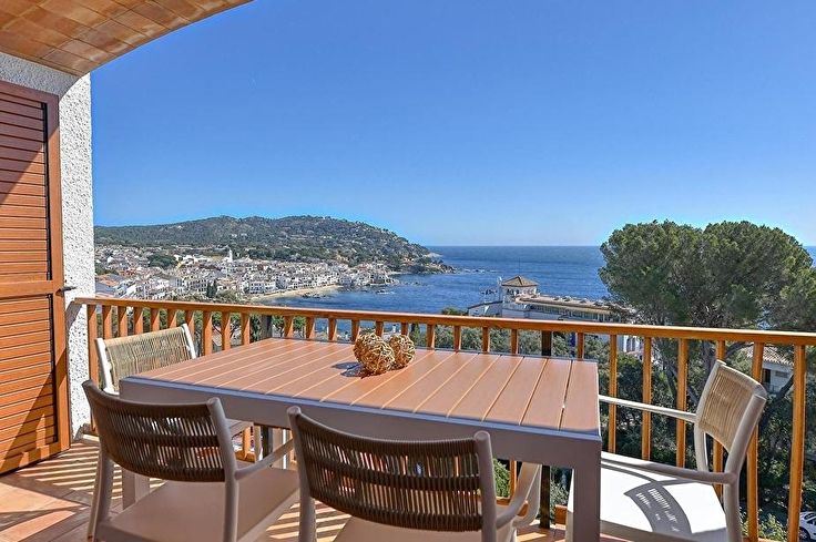 Apartment 2 bedrooms with Pool, Sea views, Wifi, Parking and garden in Calella de Palafrugell - Rent Vacation - Tourist