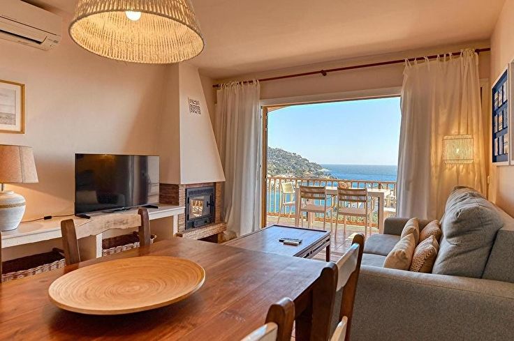 Apartment 2 bedrooms with Pool, Sea views, Wifi, Parking and garden in Calella de Palafrugell - Rent Vacation - Tourist