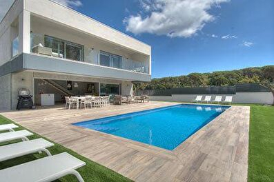 Chalet mit Schwimmbad, Parken und Garten auf Calella de Palafrugell - Vermietung Tourist