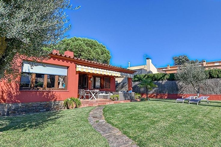 Chalet 3 Schlafzimmer mit Garten auf Calella de Palafrugell - Vermietung Jahreszeit