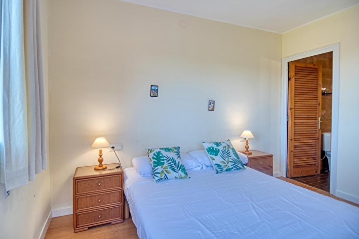Penthouse 3 Schlafzimmer mit Schwimmbad, Meerblick, Parken und Garten auf Tamariu - Vermietung Jahreszeit