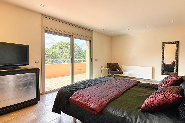 Individuelles Haus 5 Schlafzimmer mit Schwimmbad, Klimaanlage und Garten auf Llafranc - Kaufen - verkaufen