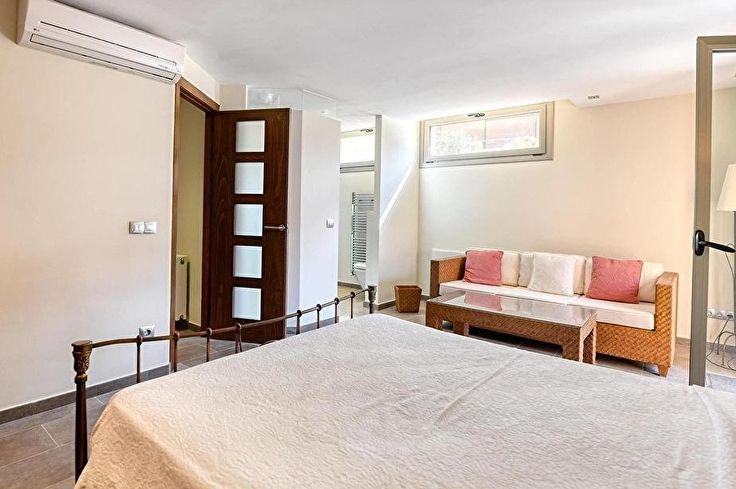 Individuelles Haus 5 Schlafzimmer mit Schwimmbad, Klimaanlage und Garten auf Llafranc - Kaufen - verkaufen