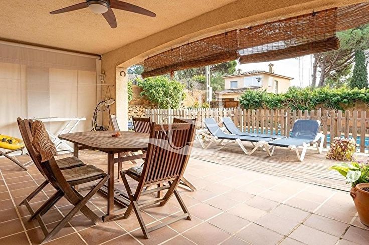 Individuelles Haus 4 Schlafzimmer auf Calella de Palafrugell - Kaufen - verkaufen