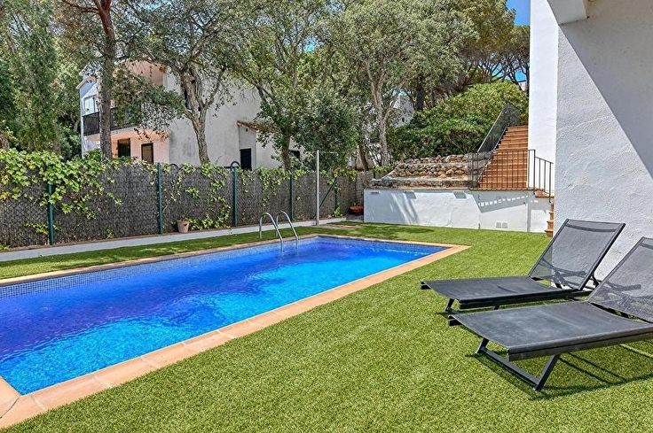 Chalet 4 Schlafzimmer mit Schwimmbad, Wifi, Parken und Garten auf Calella de Palafrugell - Vermietung Urlaub - Tourist
